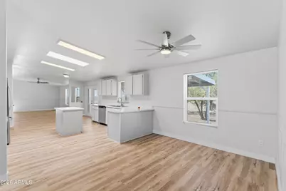 42207 W Solano Drive, Tonopah, AZ 85354 - Photo 6