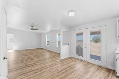 42207 W Solano Drive, Tonopah, AZ 85354 - Photo 10