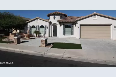 440 E Crescent Place, Chandler, AZ 85249 - Photo 1