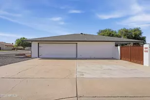 1756 N Summer Cir, Mesa, AZ 85203 - Photo 2