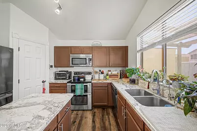 9252 W Carol Avenue, Peoria, AZ 85345 - Photo 12