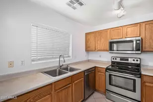 1525 W Burgess Ln, Phoenix, AZ 85041 - Photo 12