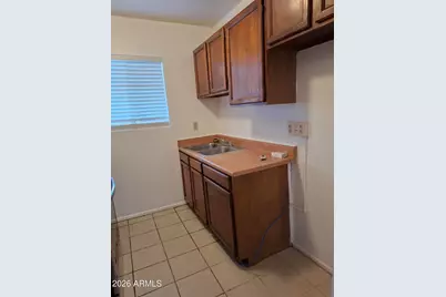 1345 E Campbell Avenue #Apt 6, Phoenix, AZ 85014 - Photo 2