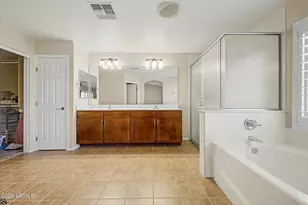 17940 W Desert Ln, Surprise, AZ 85388 - Photo 18