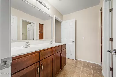 17940 W Desert Lane, Surprise, AZ 85388 - Photo 24
