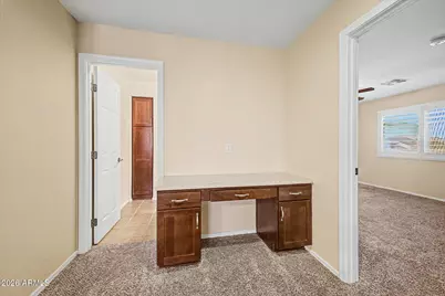 17940 W Desert Lane, Surprise, AZ 85388 - Photo 32