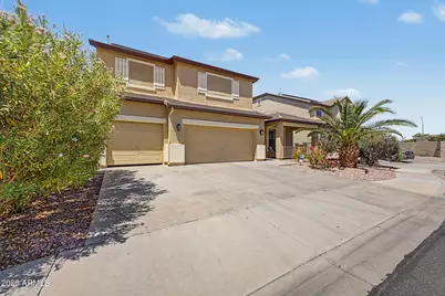 17940 W Desert Lane, Surprise, AZ 85388 - Photo 2