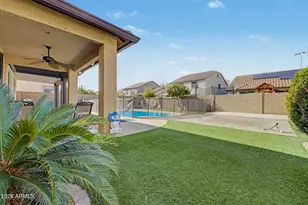 17940 W Desert Ln, Surprise, AZ 85388 - Photo 38