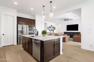 11653 W Andrew Ln, Peoria, AZ 85383 - Photo 8