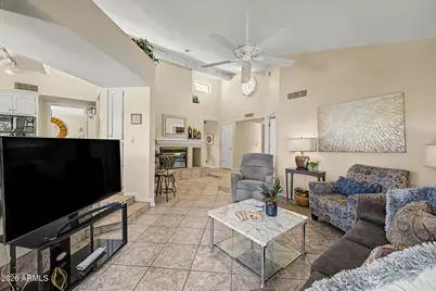 4718 E Monte Way, Phoenix, AZ 85044 - Photo 12