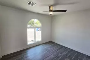 16853 N 39th Dr, Phoenix, AZ 85053 - Photo 12