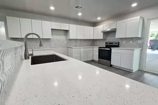 16853 N 39th Dr, Phoenix, AZ 85053 - Photo 8