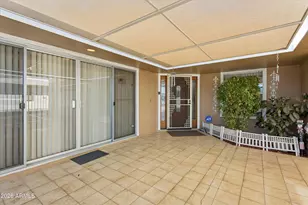 9201 W Elkhorn Dr, Sun City, AZ 85351 - Photo 2