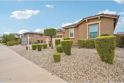 19045 W Mercer Lane, Surprise, AZ 85388 - Photo 4