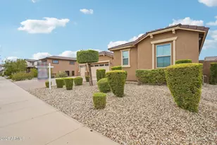 19045 W Mercer Ln, Surprise, AZ 85388 - Photo 4