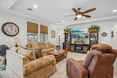 19045 W Mercer Lane, Surprise, AZ 85388 - Photo 8