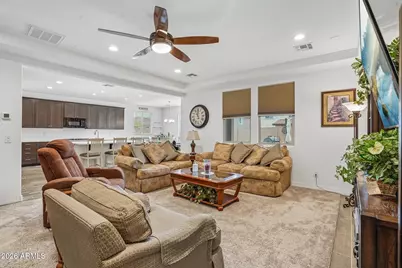 19045 W Mercer Lane, Surprise, AZ 85388 - Photo 10