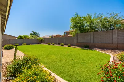 18445 W Saguaro Lane, Surprise, AZ 85388 - Photo 38