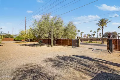 6510 E Dixileta Drive, Cave Creek, AZ 85331 - Photo 2