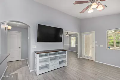 983 E Palomino Way, San Tan Valley, AZ 85143 - Photo 6