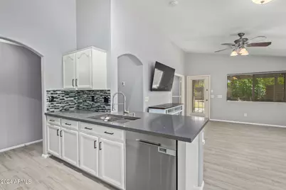 983 E Palomino Way, San Tan Valley, AZ 85143 - Photo 12