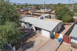 2502 N 47th Ln, Phoenix, AZ 85035 - Photo 30