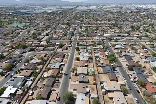 2502 N 47th Ln, Phoenix, AZ 85035 - Photo 36