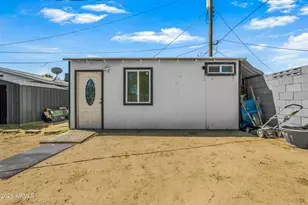 2502 N 47th Ln, Phoenix, AZ 85035 - Photo 20