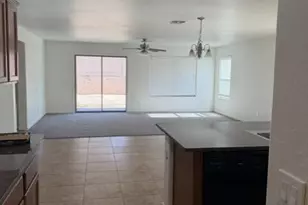 887 W Desert Hills Dr, San Tan Valley, AZ 85143 - Photo 6