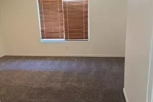 887 W Desert Hills Dr, San Tan Valley, AZ 85143 - Photo 14