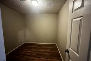 7301 W Heatherbrae Dr, Phoenix, AZ 85033 - Photo 8