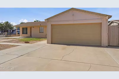 7301 W Heatherbrae Drive, Phoenix, AZ 85033 - Photo 2