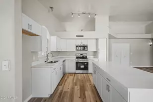2434 E Cathedral Rock Dr, Phoenix, AZ 85048 - Photo 14