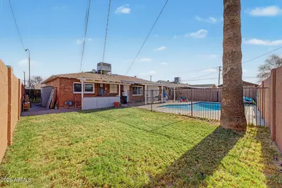 4250 W Keim Drive, Phoenix, AZ 85019 - Photo 26