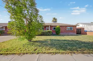 4250 W Keim Dr, Phoenix, AZ 85019 - Photo 1