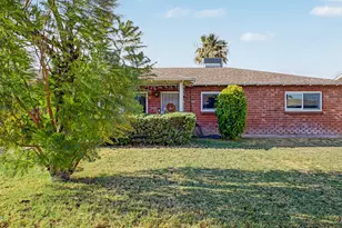 4250 W Keim Dr, Phoenix, AZ 85019 - Photo 2