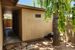 864 E Paradise Ln, Phoenix, AZ 85022 - Photo 22