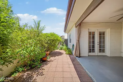 7711 E Sandalwood Drive, Scottsdale, AZ 85250 - Photo 28