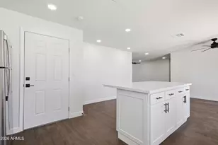 3518 E Angela Dr, Phoenix, AZ 85032 - Photo 8