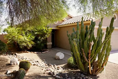 10705 W Montecito Avenue, Phoenix, AZ 85037 - Photo 2