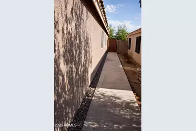 10705 W Montecito Avenue, Phoenix, AZ 85037 - Photo 10