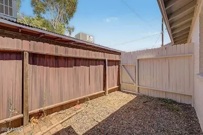 2209 S Granada Drive #A, Tempe, AZ 85282 - Photo 14