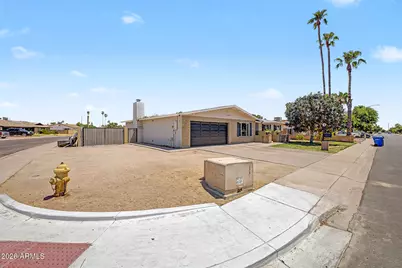 10217 N 37th Avenue, Phoenix, AZ 85051 - Photo 2