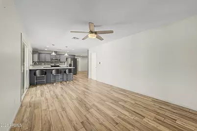 10217 N 37th Avenue, Phoenix, AZ 85051 - Photo 6