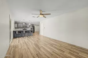 10217 N 37th Ave, Phoenix, AZ 85051 - Photo 6