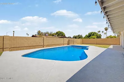 10217 N 37th Avenue, Phoenix, AZ 85051 - Photo 22