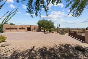 20910 W Cattle Iron Dr, Wickenburg, AZ 85390 - Photo 2