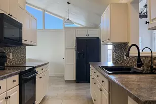 3820 W Sahuaro Dr, Phoenix, AZ 85029 - Photo 6