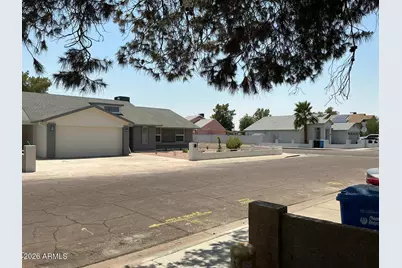 8837 W Highland Avenue, Phoenix, AZ 85037 - Photo 2