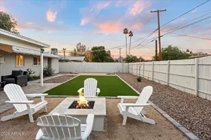 8638 E Highland Ave, Scottsdale, AZ 85251 - Photo 18